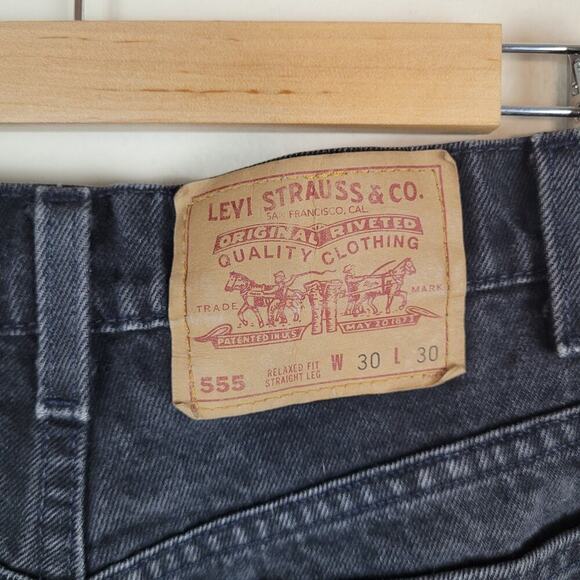 Vintage Levis 955 Shorts Mens 30 Black Denim Faded Cut Off 90s Y2K Distressed - Picture 3 of 8